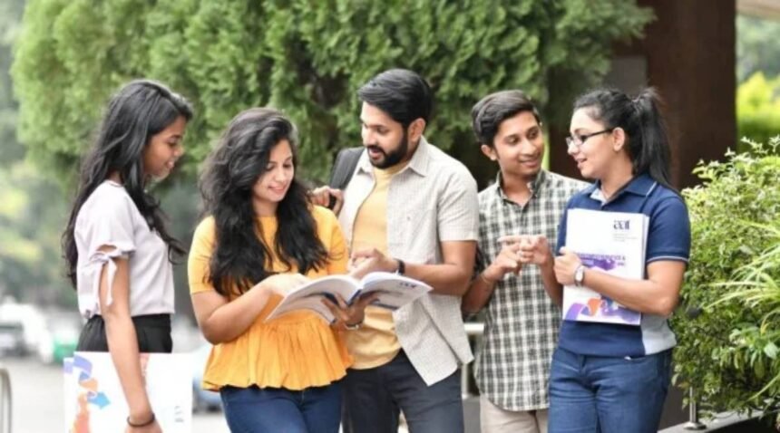 கல்லூரி கல்வி ஆணையர் பா.பொன்னையா அறிவிப்பு வெளியிடுதல்
