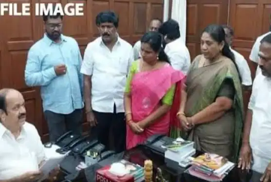 சபாநாயகர் பிரபாகர் விசாரணைக்கு அழைப்பு விடுத்தது தொடர்பாக