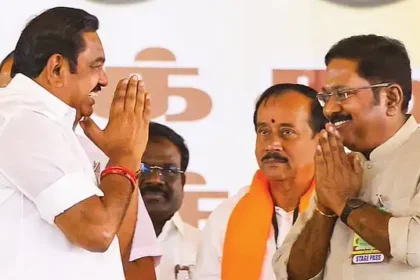 அதிமுக அலுவலகத்தில் எடப்பாடி கே. பழனிசாமி தலைமையில் நடைபெற்ற ஆலோசனைக் கூட்டம்