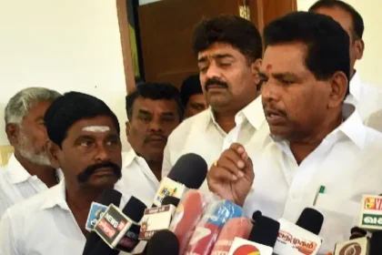 அமைச்சர் அனிதா ராதாகிருஷ்ணன் செய்தியாளர்களை சந்திக்கும் காட்சி