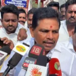 அனிதா ராதாகிருஷ்ணன் செய்தியாளர்களிடம் பேசுகிறார்