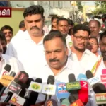 காங்கிரஸ் மாநில தலைவர் மாணிக்கம் தாகூர் செய்தியாளர்களை சந்திக்கும் காட்சி