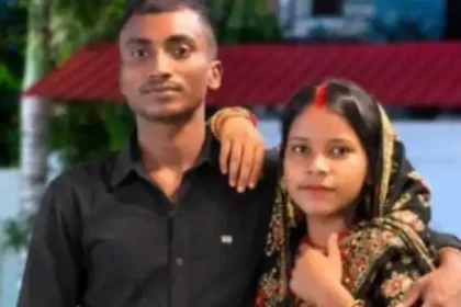 பீகார் கிராமத்தில் ஆலமரத்தில் தொங்கவிடப்பட்ட நிலையில் கண்டெடுக்கப்பட்ட பெண் தலையின் அருகே காவல்துறையினர் விசாரணை
