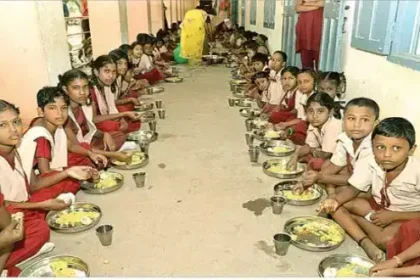 முதலமைச்சர் திரு. சி. ஜோசப் விஜய் காலை உணவு திட்டம் பெயர் மாற்றம் குறித்து அறிவிப்பு வெளியிடுகிறார்
