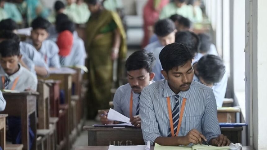சி.பி.எஸ்.இ. 12-ஆம் வகுப்பு துணைத் தேர்வு ஹால் டிக்கெட்