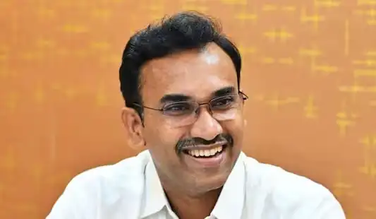 முதலமைச்சர் விஜய் மற்றும் சுகாதாரத்துறை அமைச்சர் அருண்ராஜ் அரசு மருத்துவமனையில் ஆய்வு