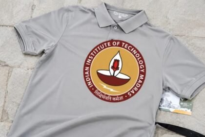 சென்னை ஐஐடி வளாகம் அல்லது 'Freshers Kit 2026' பெட்டகம்