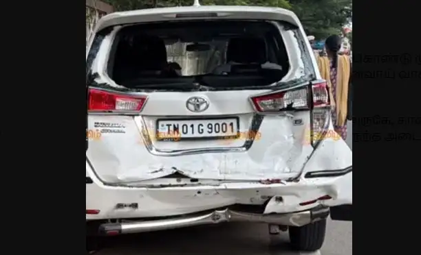 முதலமைச்சர் விஜய் கான்வாய் வாகனம் விபத்து