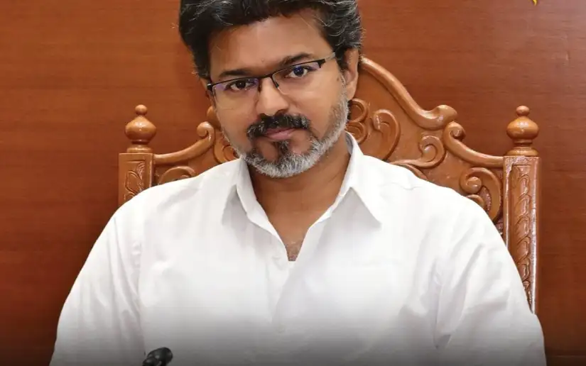 முதலமைச்சர் விஜய் நெடுஞ்சாலைத்துறை அதிகாரிகள் ஆய்வு கூட்டம்
