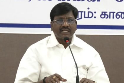 உயர்கல்வித்துறை அமைச்சர் அரசு கல்லூரி பணியாளர்களுக்கான இடமாறுதல் கலந்தாய்வு குறித்து விளக்கம் அளிக்கிறார்