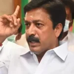 முன்னாள் அமைச்சர் சி.வி.சண்முகம் செய்தியாளர்களிடம் பேசுகிறார்