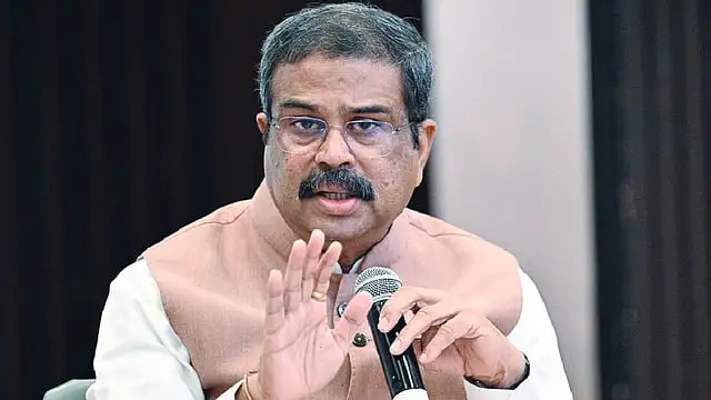 மத்திய கல்வித்துறை அமைச்சர் தர்மேந்திர பிரதான்