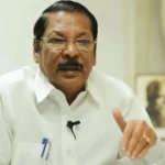 திமுக அமைப்புச் செயலாளர் ஆர்.எஸ். பாரதி மற்றும் செய்தித் தொடர்பாளர் டி.கே.எஸ். இளங்கோவன் நலத்திட்ட உதவிகள் வழங்குகின்றனர்