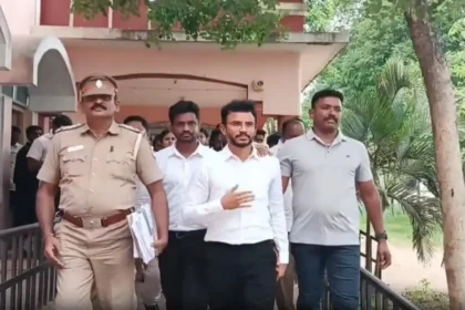 திமுக Gen Z நிர்வாகி அன்பானந்தம் நீதிமன்றத்தில் சரணடைதல்