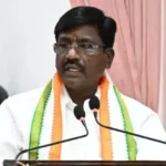 உயர்கல்வித்துறை அமைச்சர் விஸ்வநாதன் செய்தியாளர்களை சந்திக்கும் காட்சி