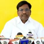 உயர்கல்வித் துறை அமைச்சர் பெ.விஸ்வநாதன் அறிவிப்பை வெளியிடுகிறார்