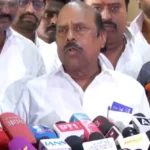 திமுக முன்னாள் அமைச்சர் எ.வ.வேலு சென்னை விமான நிலையத்தில் பேட்டியளிக்கிறார்