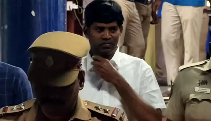 லஞ்சம் வாங்கியதாக கைது செய்யப்பட்ட த.வெ.க முன்னாள் ஊராட்சி மன்ற தலைவர் வீராசாமி