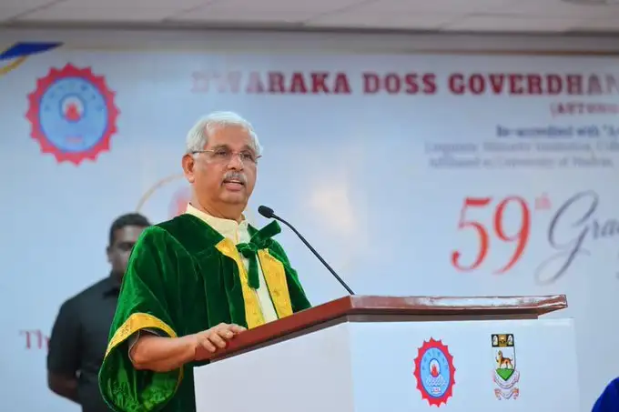 தமிழ்நாடு ஆளுநர் ஆர்.என். ரவி பட்டமளிப்பு விழாவில் உரையாற்றுகிறார்