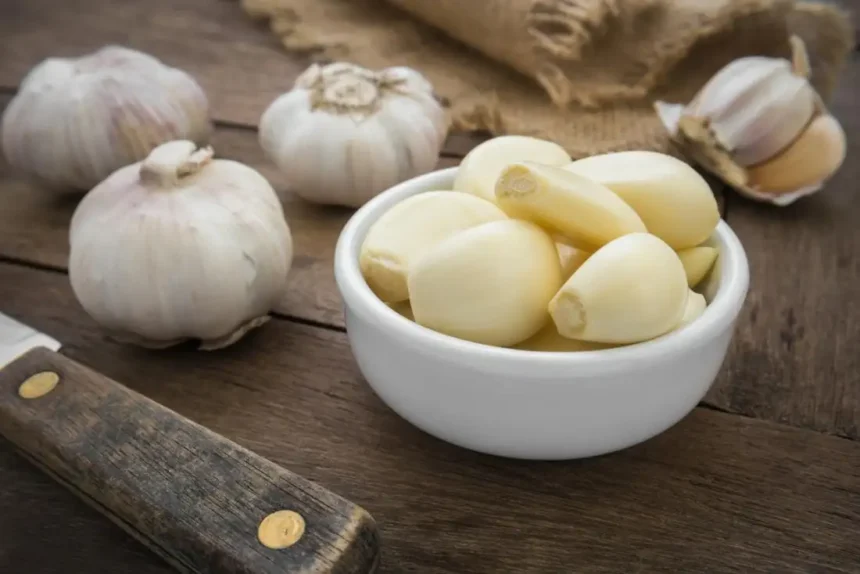தேன் மற்றும் பூண்டு கலவை