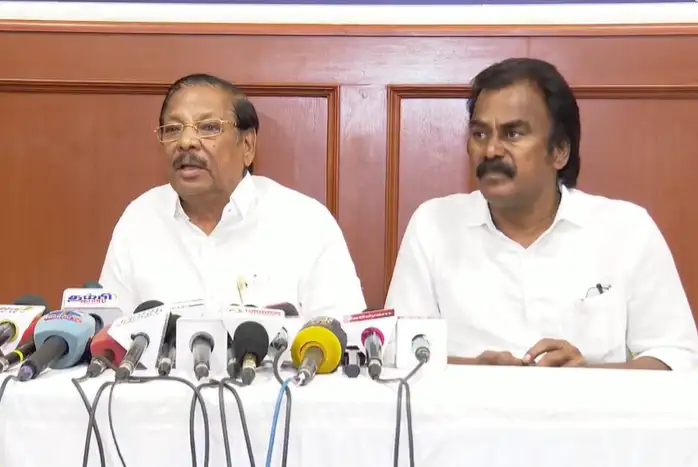 திமுக அமைப்புச் செயலாளர் ஆர்.எஸ்.பாரதி செய்தியாளர்களிடம் பேசுகிறார்