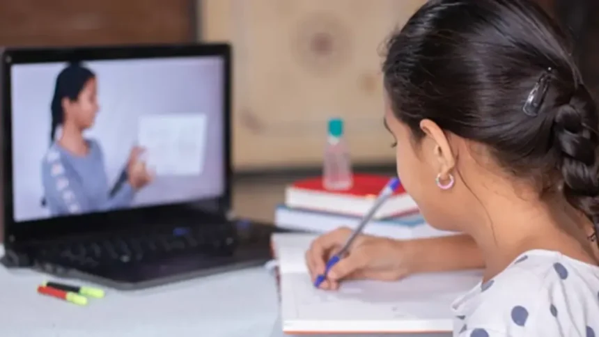 இந்திய தொழில்நுட்பக் கழகங்களில் (IITs) வெளிநாட்டு மொழிகளைக் கற்க வாய்ப்பு