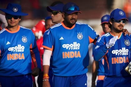 இந்திய கிரிக்கெட் அணி வீரர்கள் வெற்றி கொண்டாட்டம்