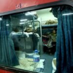 ரயில் பெட்டியில் பொருத்தப்பட்டிருக்கும் கண்காணிப்பு கேமரா