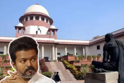 முதலமைச்சர் விஜய் பாதிக்கப்பட்ட குடும்பங்களுக்கு அரசு ஆணைகள் வழங்குகிறார்