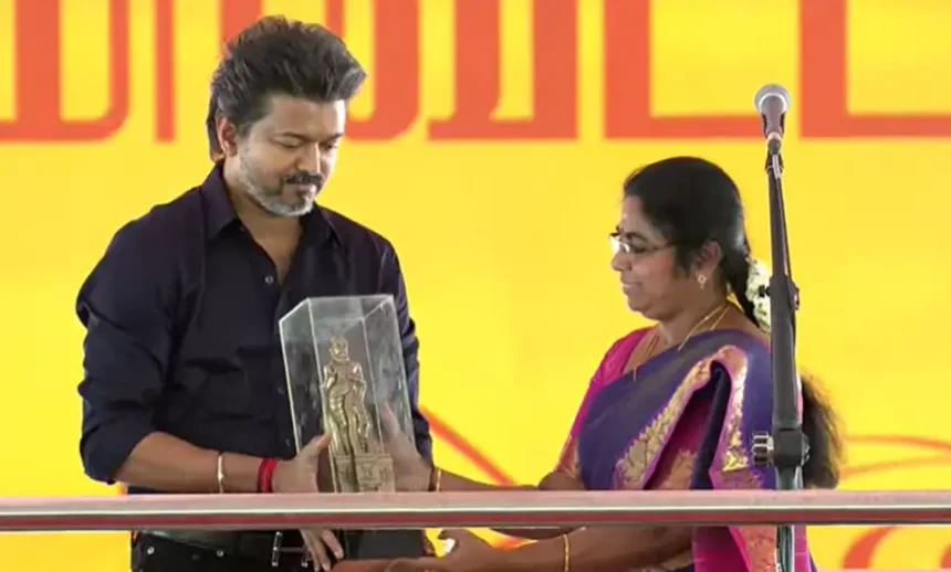 கரூர் மக்கள் சந்திப்பு நிகழ்ச்சியில் பங்கேற்கும் முதலமைச்சர் விஜய்