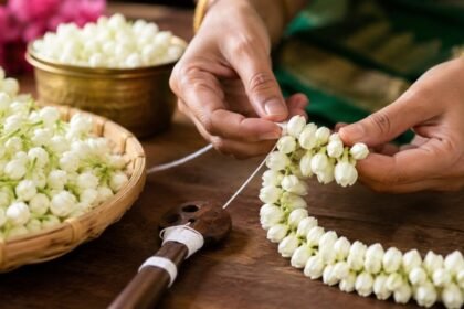 அழகான மல்லிகை பூச்சரம்