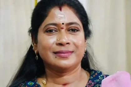 வருவாய் துறை அமைச்சர் செங்கோட்டையனை சந்திக்கும் மீனா ஜெயக்குமார்