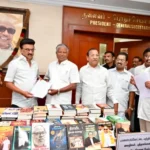 திமுக தலைவர் மு.க.ஸ்டாலின் புத்தகங்கள் வழங்குவது குறித்து அறிவிப்பு வெளியிடுகிறார்