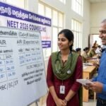 நீட் தேர்வு எழுதும் மாணவர்கள்