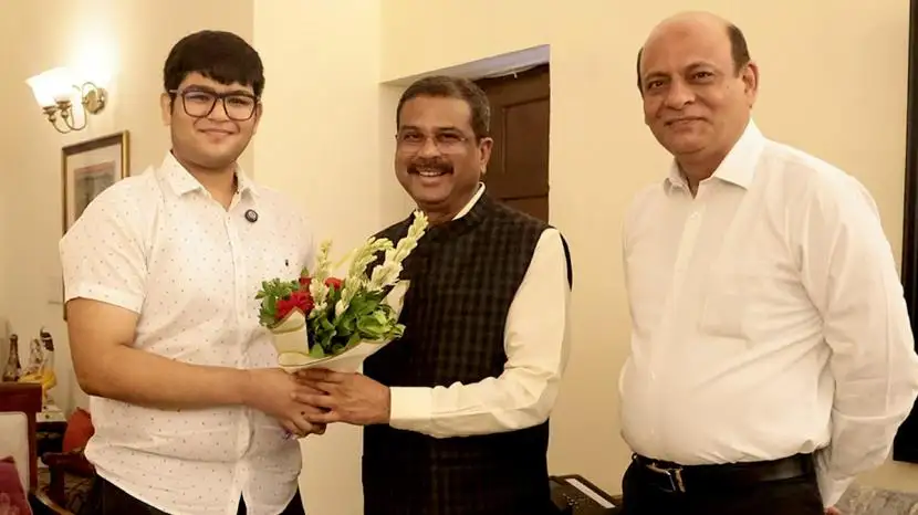 நீட் தேர்வு 2ஆம் இடத்தைப் பிடித்த மாணவி பன்ஷுல் பன்சால்