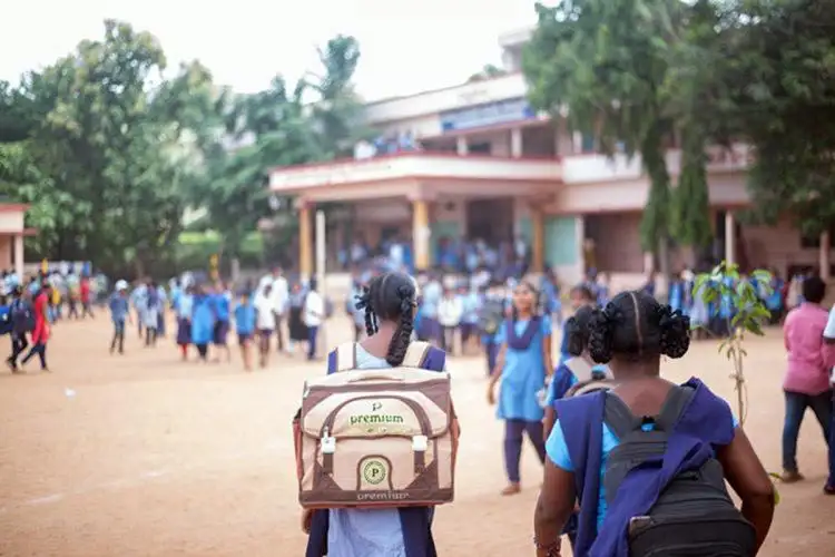 புதுச்சேரி மாநில அரசு அறிவிப்பு பலகை