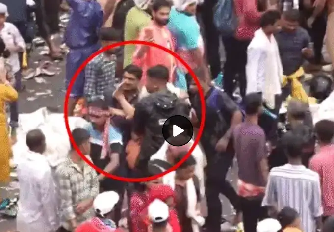 புரி ஜெகந்நாதர் ரத யாத்திரையில் கூடியிருக்கும் மக்கள் கூட்டம்