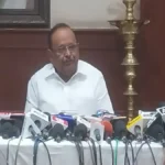 முன்னாள் அமைச்சர் ரகுபதி செய்தியாளர்களை சந்திக்கும் காட்சி