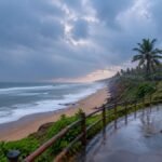மழைக்காலத்தில் கடற்கரையில் பாதுகாப்பு எச்சரிக்கை பலகை