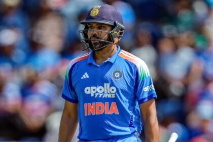 இந்திய கிரிக்கெட் வீரர் ரோகித் சர்மா