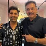 லண்டனில் முன்னாள் பயிற்சியாளர் ரவி சாஸ்திரியுடன் புதிய தோற்றத்தில் ரோஹித் சர்மா