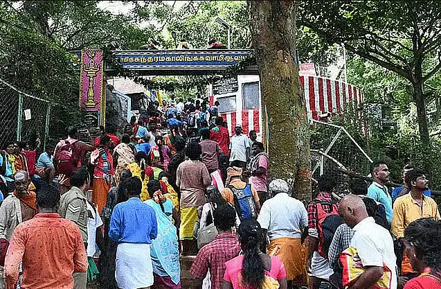 சதுரகிரி மலை கோவில் மற்றும் அதன் சுற்றுப்புறம்