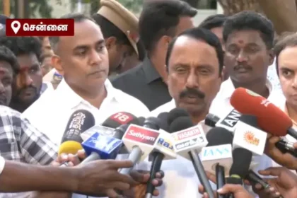 அமைச்சர் செங்கோட்டையன் செய்தியாளர்களிடம் பேசுகிறார்