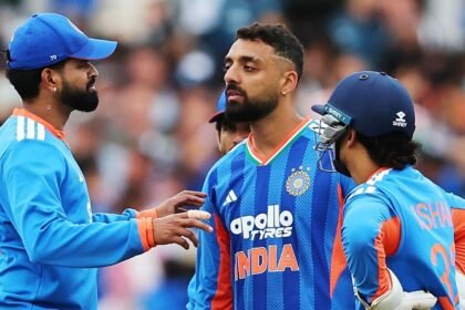 இந்திய பேட்டிங் பயிற்சியாளர் சிதான்ஷு கோடக் செய்தியாளர்களைச் சந்திக்கிறார்