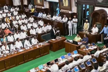 சட்டசபை கூட்டத்தொடர் குறித்த அறிவிப்பை வெளியிடும் சபாநாயகர் ஜே.சி.டி.பிரபாகர்