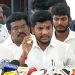 அமைச்சர் ரமேஷ் செய்தியாளர்களைச் சந்திக்கும் காட்சி