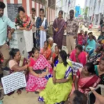 உண்ணாவிரதப் போராட்டத்தில் ஈடுபட்டுள்ள மீனவர்களை சந்திக்கும் தமிழிசை சௌந்தரராஜன்