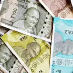 தஞ்சை சைபர் கிரைம் காவல் நிலையத்தில் புகார் அளிக்கும் ஆசிரியர்