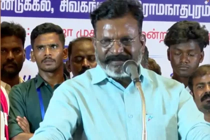 விடுதலைச் சிறுத்தைகள் கட்சித் தலைவர் தொல். திருமாவளவன் உரை நிகழ்த்துகிறார்