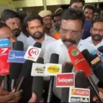 விசிக தலைவர் திருமாவளவன் செய்தியாளர்களை சந்திக்கும் காட்சி